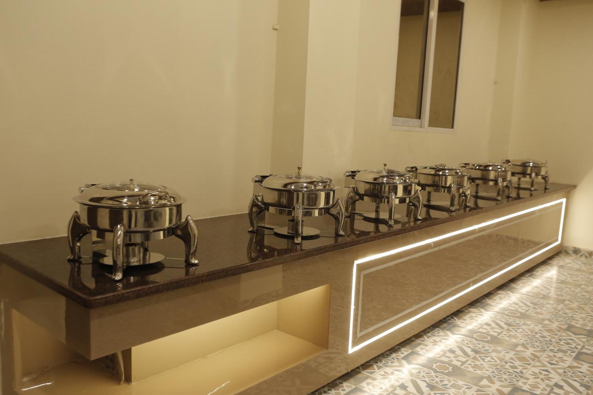 The Blue Vista Hotel Greater Noida Exterior photo